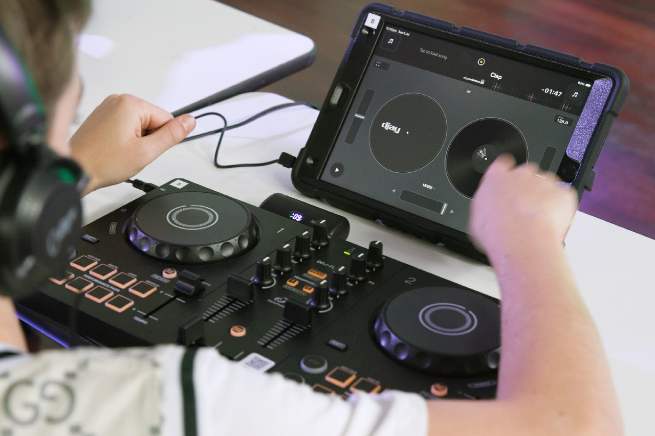 play-dj-4